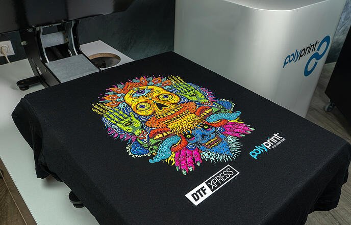 Detailed graphic print